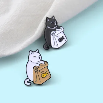Jednoduché Čierne A Biele Mačky Sušené Ryby Dizajn Pár Priateľka Kovové Smalt Brošňa Módne Karikatúra Roztomilý Malý Zvierat Odznak Pin