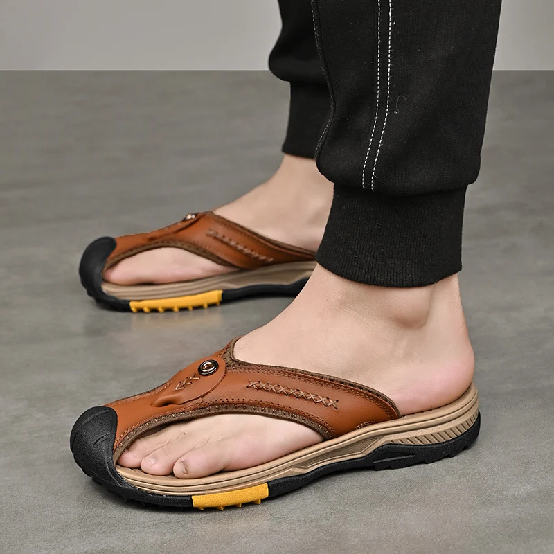 Letné Bežné Sandále Pravej Kože Mužov Outdoorové Sandále Dizajnér Flip Flops Ľahké Pánske Listov Pláže Topánky Zapatos Hombre Obrázok 3